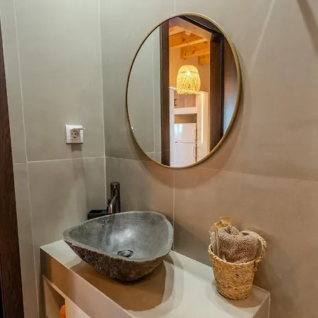 Diamond Seaview Stegna